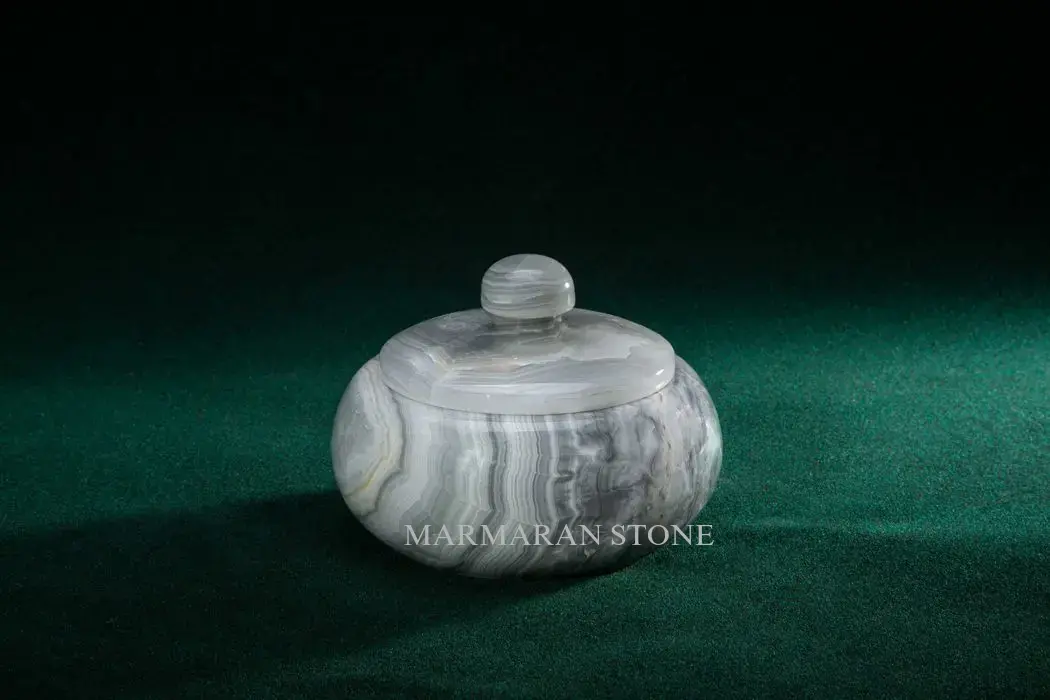 M5B6474-1_1050x700-1 serving M5B6474